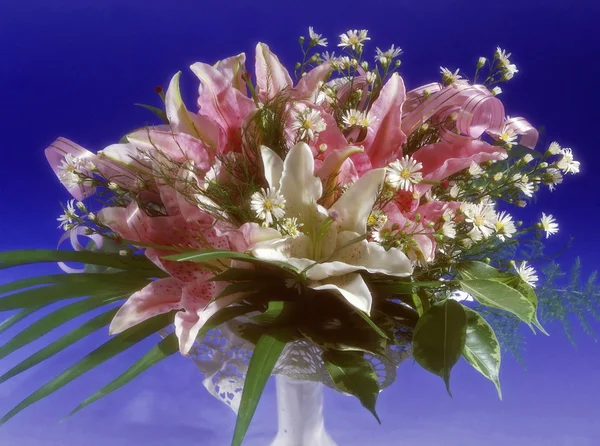 Blomster i vase – stockfoto