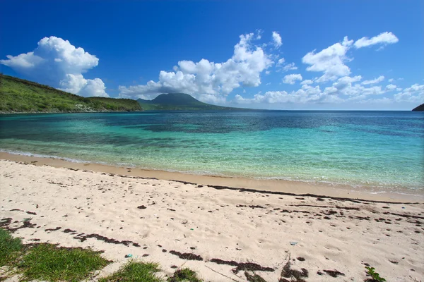 Hermosa playa en Saint Kitts —  Fotos de Stock