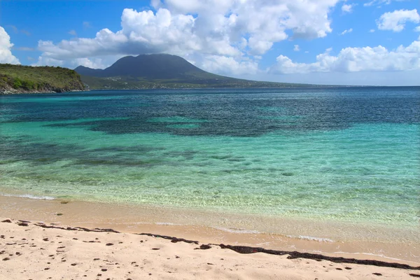 Tranquil beach on Saint Kitts — Stock Photo, Image
