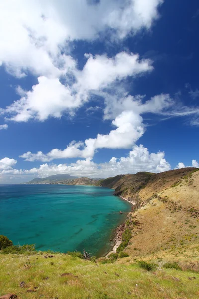 La maestosa costa di Saint Kitts — Foto Stock