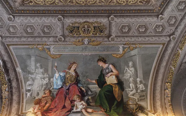 Fantastisk dekoration i Vatikanmuseet Royaltyfria Stockfoton