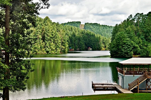 静かな湖の眺め — ストック写真