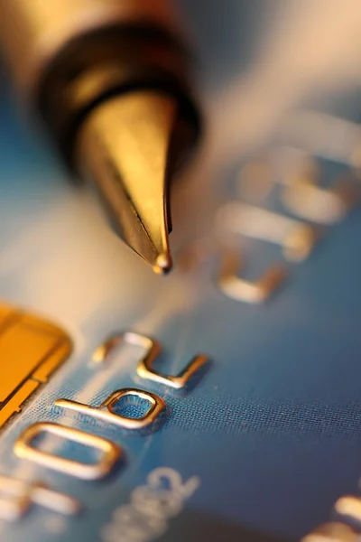 Penna och kreditkort — Stockfoto