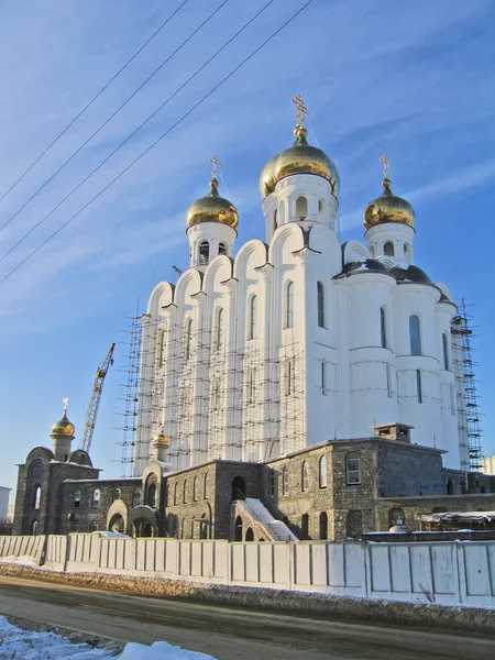 Kyrklig byggnad i staden av magadan, Ryssland. — Stockfoto