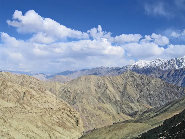 Ladakh, indien, eine berglandschaft in kleinem tibet. — Stockfoto