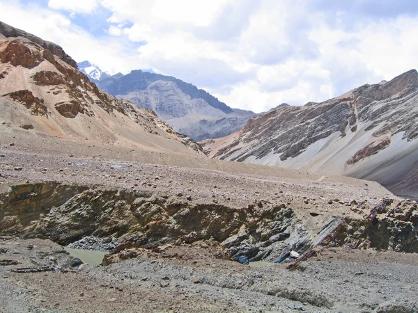 Ladakh, india, een berglandschap van kleine tibet. — Stockfoto