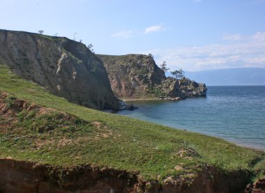 kayalık sahilleri Deniz Baykal.