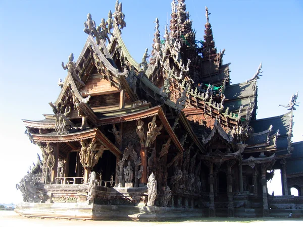 Buddhista fából készült templom-igaz, Pattaya — Stock Fotó