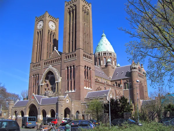 Países Baixos, catedral na cidade de Haarlem . — Fotografia de Stock