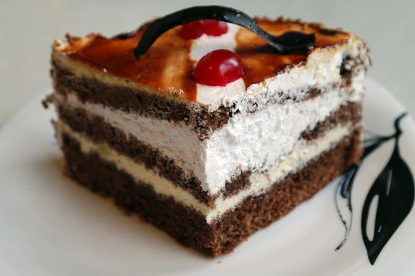 Шматочок Пирога Вишнею Шоколадом Тарілці — стокове фото