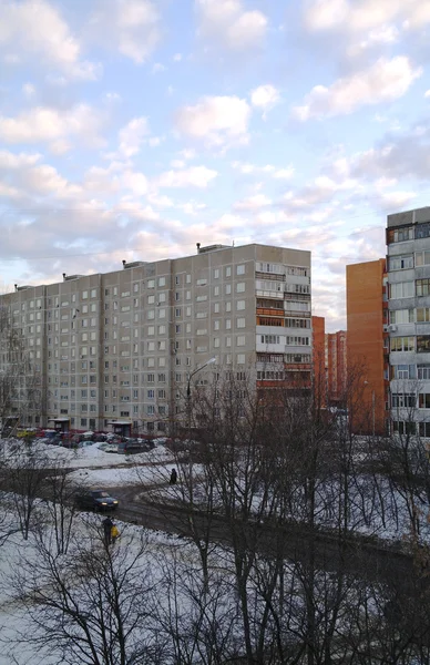 Зимовий пейзаж у місті Домодєдово, Московської області — стокове фото