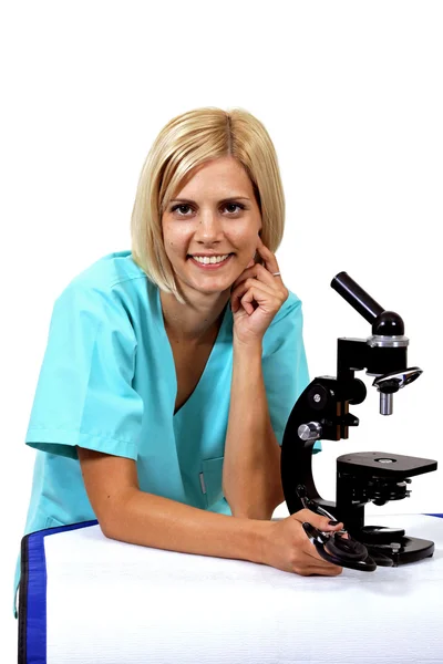 Lekarz z mikroskopem — Zdjęcie stockowe