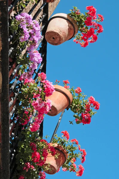 Balcone tipico spagnolo — Foto Stock