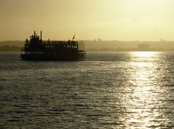 Ferry boat in San Diego Bay — Stock Photo, Image