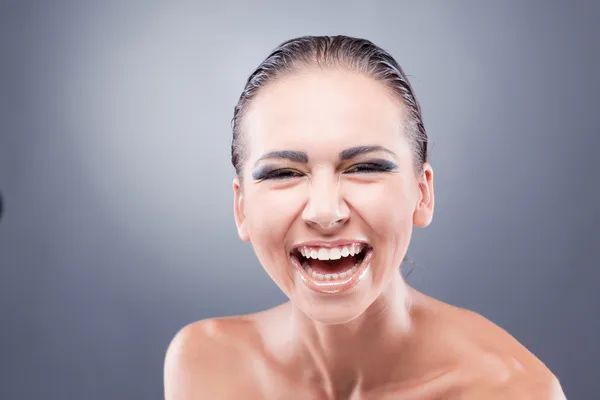 Closeup portrait of happy smiling brunette woman looking at came — Stock Photo, Image