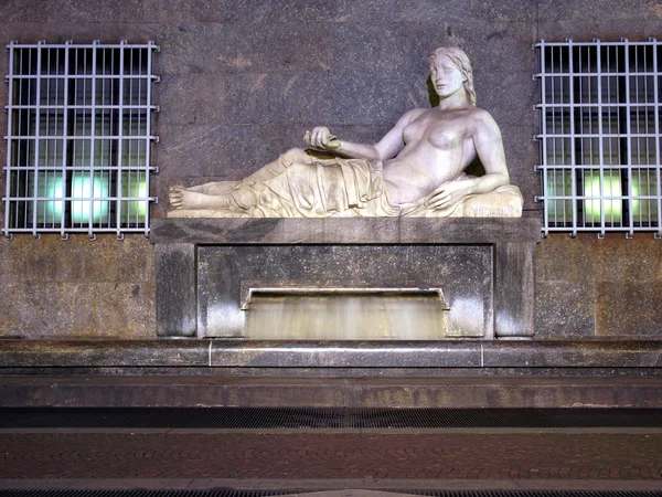 Dora statua, Turyn — Zdjęcie stockowe