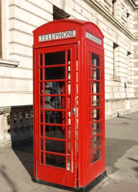 Londra telefon kulübesi