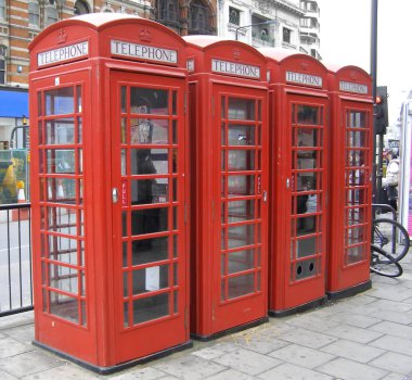 Londra telefon kulübesi