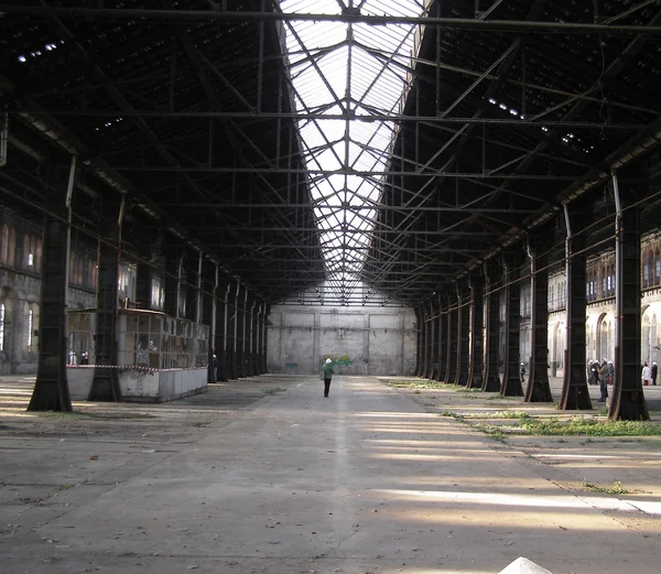 Övergiven fabrik — Stockfoto