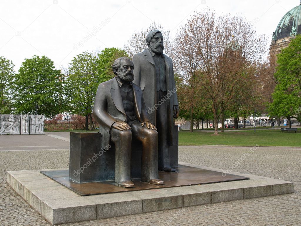 Marx-Engels Forum statue