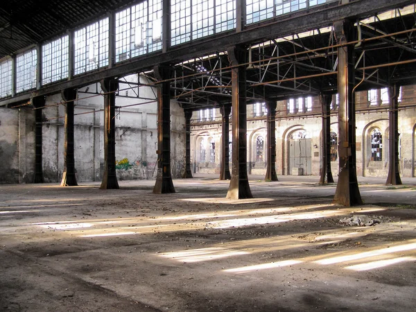 Fábrica abandonada — Fotografia de Stock