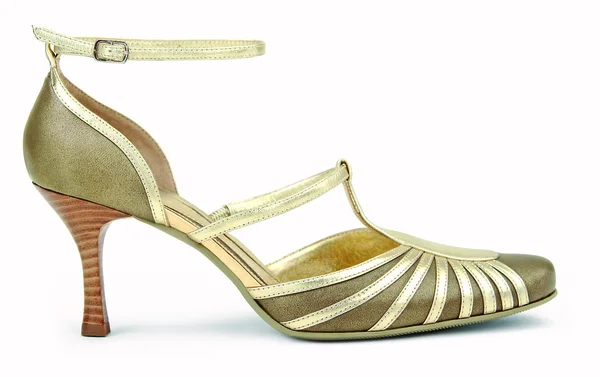 Beyaz arka plan üzerinde izole bir yüksek topuk üzerinde altın kadın ayakkabı — Stok fotoğraf