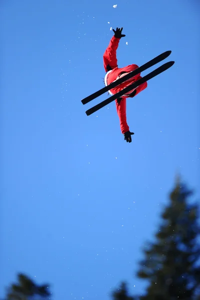 Skier athlete does  flip — Stock Photo, Image