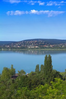 Balaton plaj manzarası