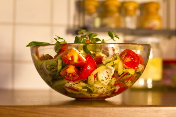 mutfak cam tabak salata