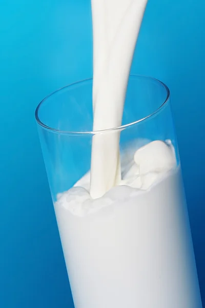 stock image A fresh glass of milk