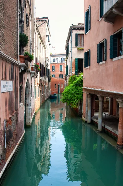 ヴェネツィアの運河です ロイヤリティフリーのストック写真