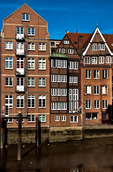 Historical houses in Hamburg — Stock Photo, Image