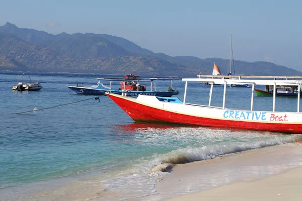 White boat in Bali — Stock Photo, Image