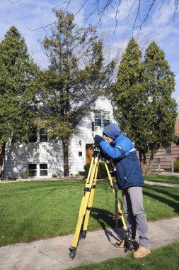 surveyor teodolit ile çalışma