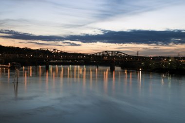 Cincinnati, ohio Nehri üzerinde köprü