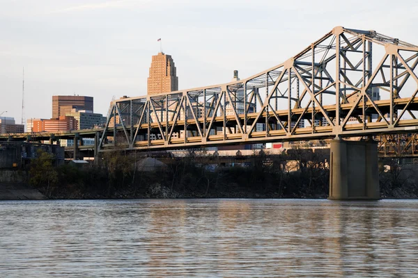 Most między ohio i kentucky — Zdjęcie stockowe