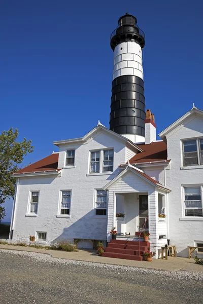 クロテンの大きなポイント灯台 — ストック写真