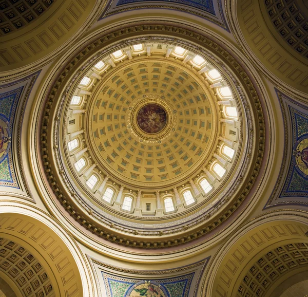 Captiol 건물의 돔 — 스톡 사진