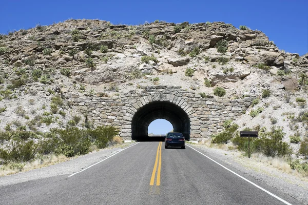 Tunel w parku narodowym big bend — Zdjęcie stockowe
