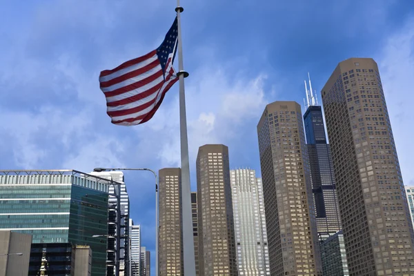 Флаг США и президентские башни — стоковое фото