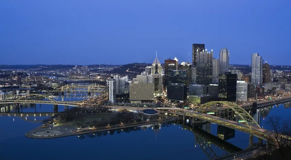 Gece Pittsburgh — Stok fotoğraf
