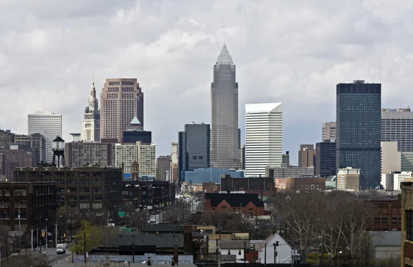 Nuages dans le centre-ville de Cleveland — Photo