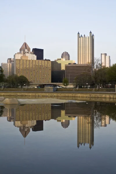 Downtown Pittsburgh reflected — Stock Photo, Image