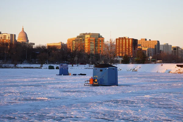 Pesca no gelo em Madison — Fotografia de Stock