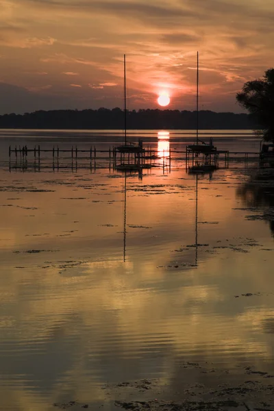Схід сонця на Monona озера — стокове фото
