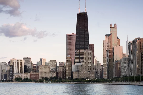 Zomerzon stralen in chicago — Stockfoto