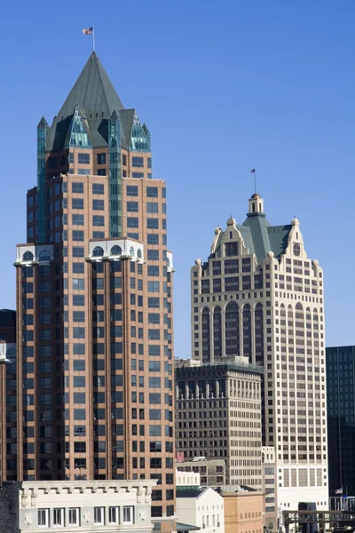 Edifícios no centro de Milwaukee — Fotografia de Stock