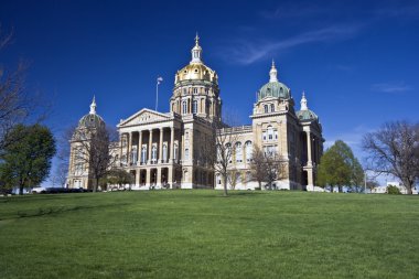 Des Moines, Iowa - State Capitol clipart