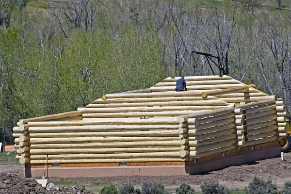 Costruire nuova casa di tronchi — Foto Stock