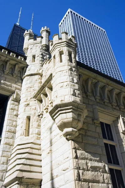 Vattentornet byggnaden i chicago — Stockfoto